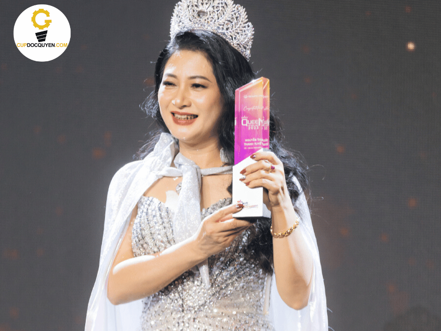 Cúp vinh danh pha lê cho sắc đẹp hoa hậu