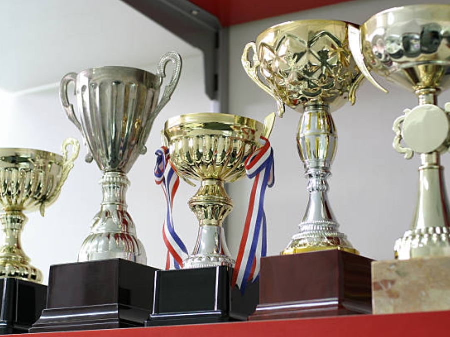 dat-cup-poker-vinh-danh-nguoi-chien-thang