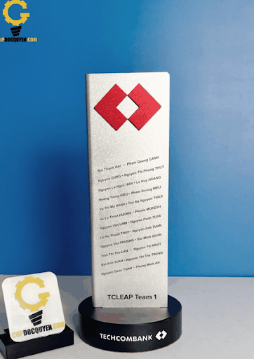 Hinh-anh-cup-vinh-danh