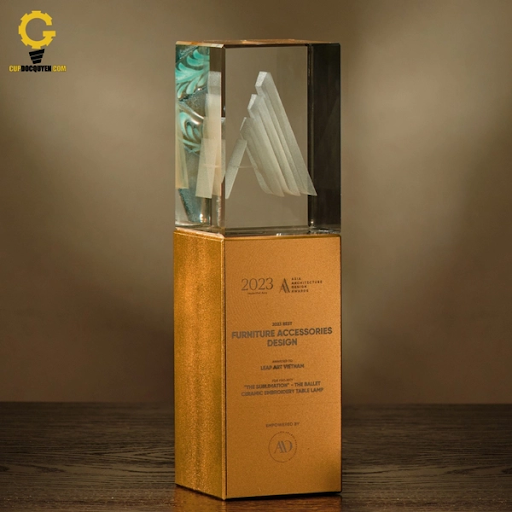 Hinh-anh-cup-vinh-danh