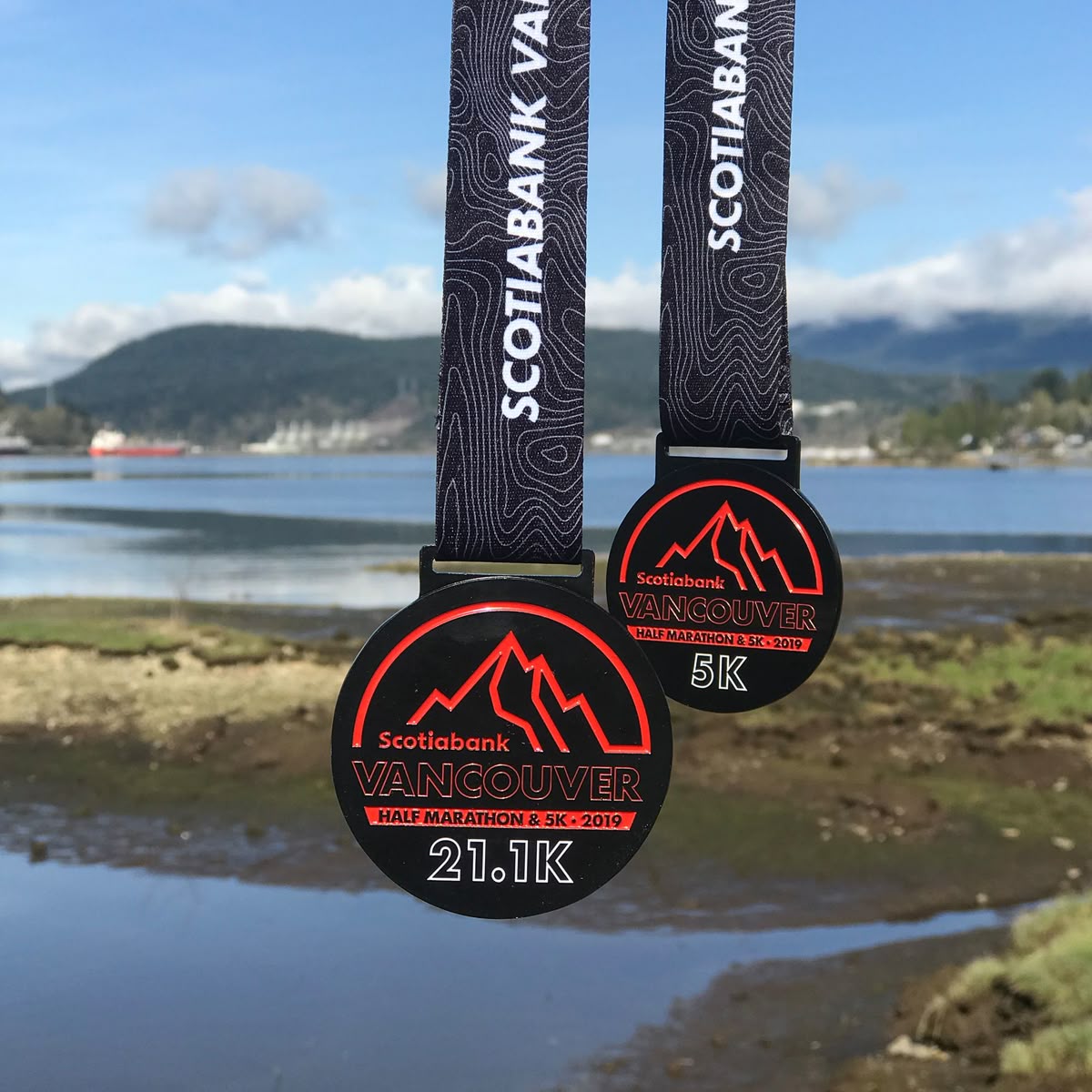 Huy-chuong-ve-dich-marathon