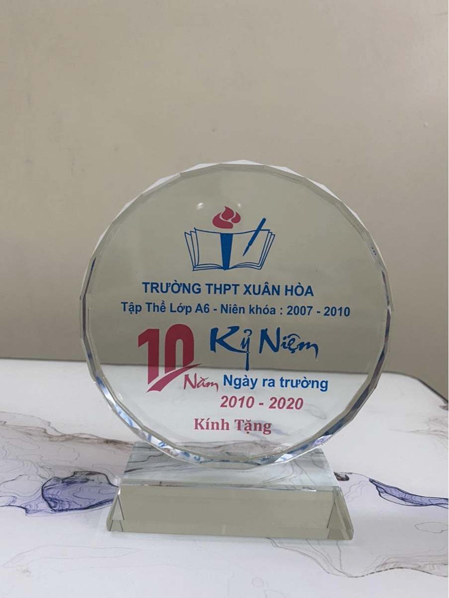 mẫu kỷ niệm chương họp lớp đẹp 4