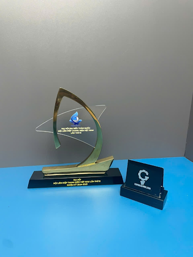 Ky-niem-chuong-vi-the-he-tre