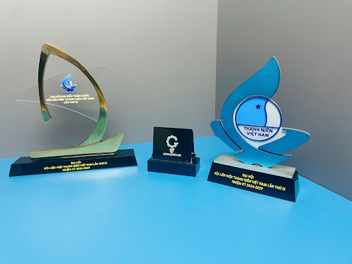 Ky-niem-chuong-vi-the-he-tre