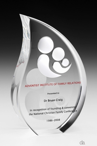 làm cúp lưu niệm giá rẻ ngọn lửa