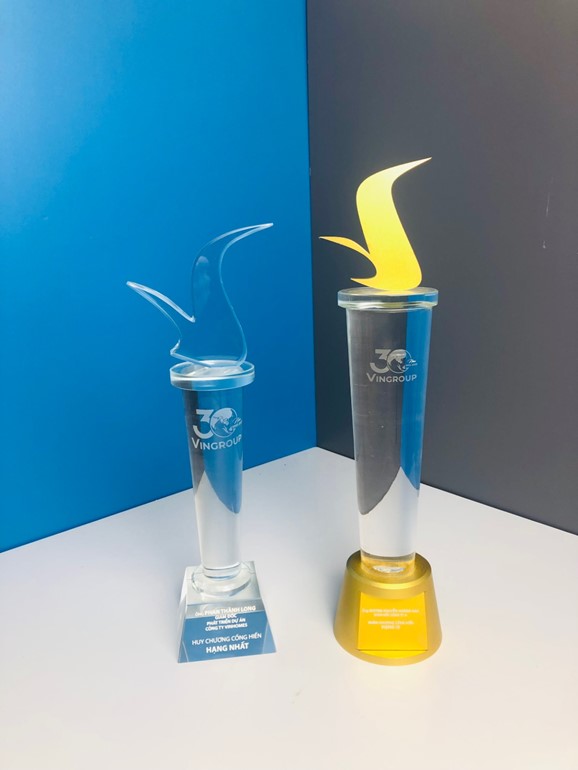 Chất liệu làm cúp lưu niệm tại Hà Nội 2