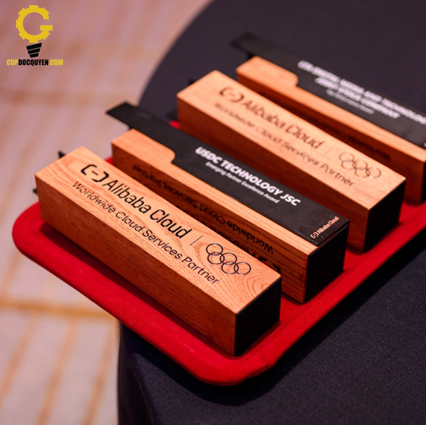 quy trình sản xuất kỷ niệm chương gỗ đồng 3