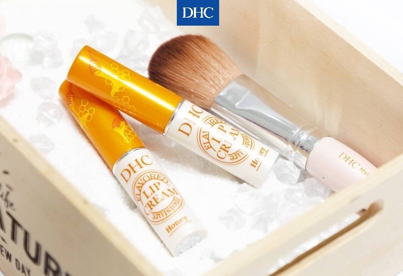 Son Dưỡng Môi DHC Flavored Moisture Lip Cream Honey 1.5g