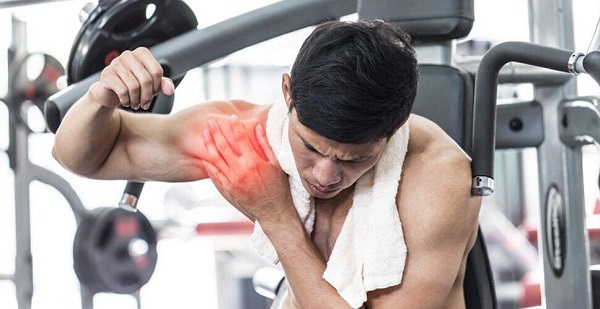 Tập tạ nặng thường xuyên bị mệt mỏi