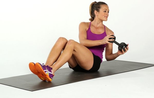 Bài tập tạ tay Seated Russian Twist