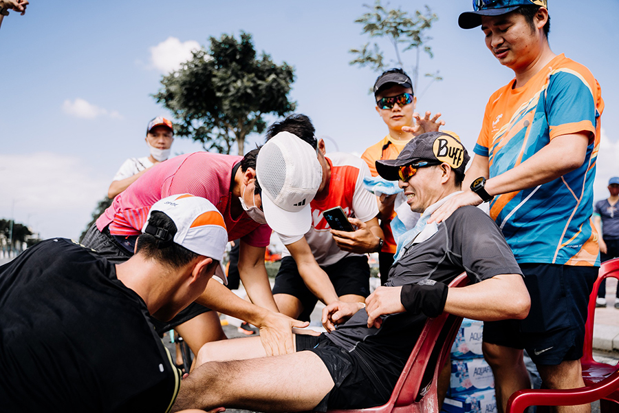 Chạy 100km dưới 8 giờ 30 phút của chàng trai Đà Nẵng