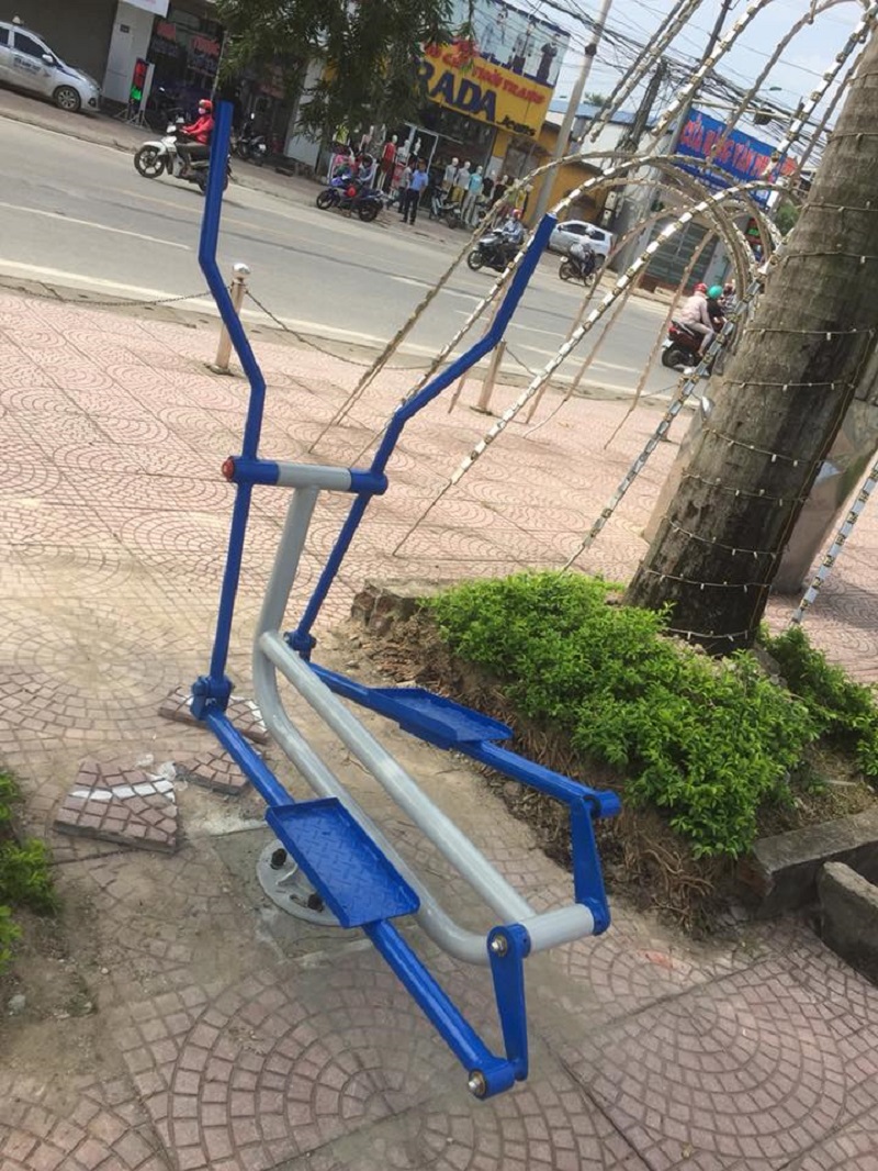 Hình ảnh lắp đặt máy tập trượt tuyết ngoài trời