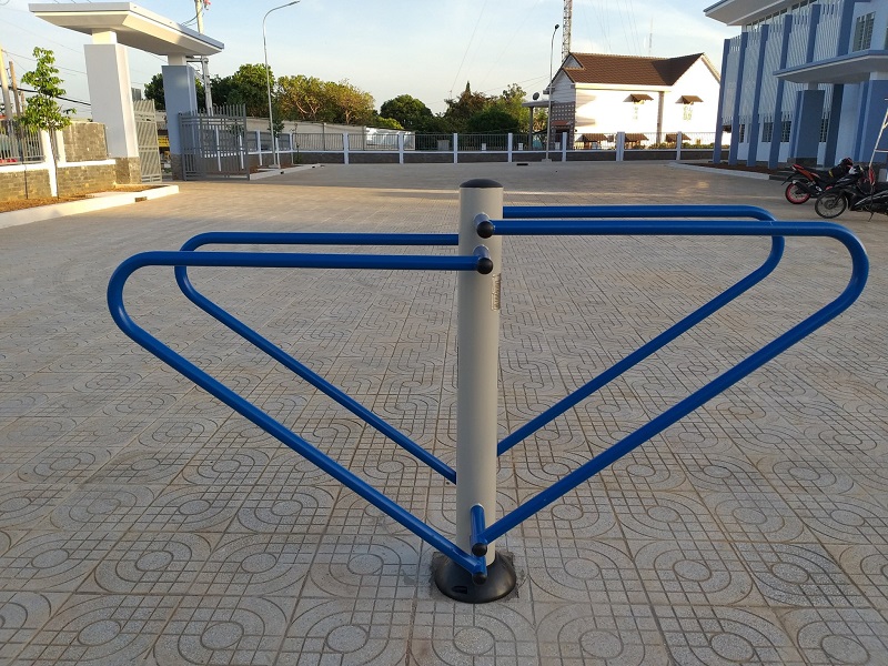 Thiết bị xà kép ngoài trời