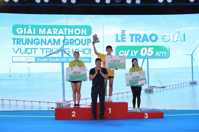Giải Marathon Trung Nam với chủ đề “Vượt trùng khơi” – Tự hào chạy trên vùng biển quê hương