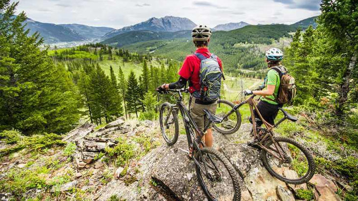 Chuẩn bị đồ dùng cần thiết khi đạp xe leo núi