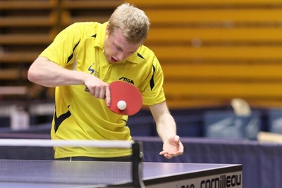 Động tác giao bóng bàn đơn trong luật bóng bàn đơn