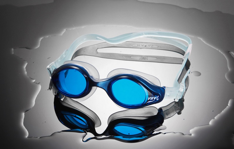 Vì sao nên chọn một chiếc kính bơi View chính hãng