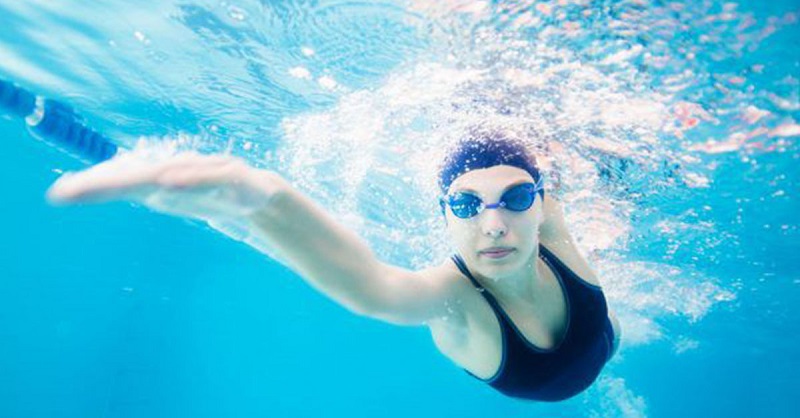 Mua kính bơi View có dễ không và giá thành ra sao