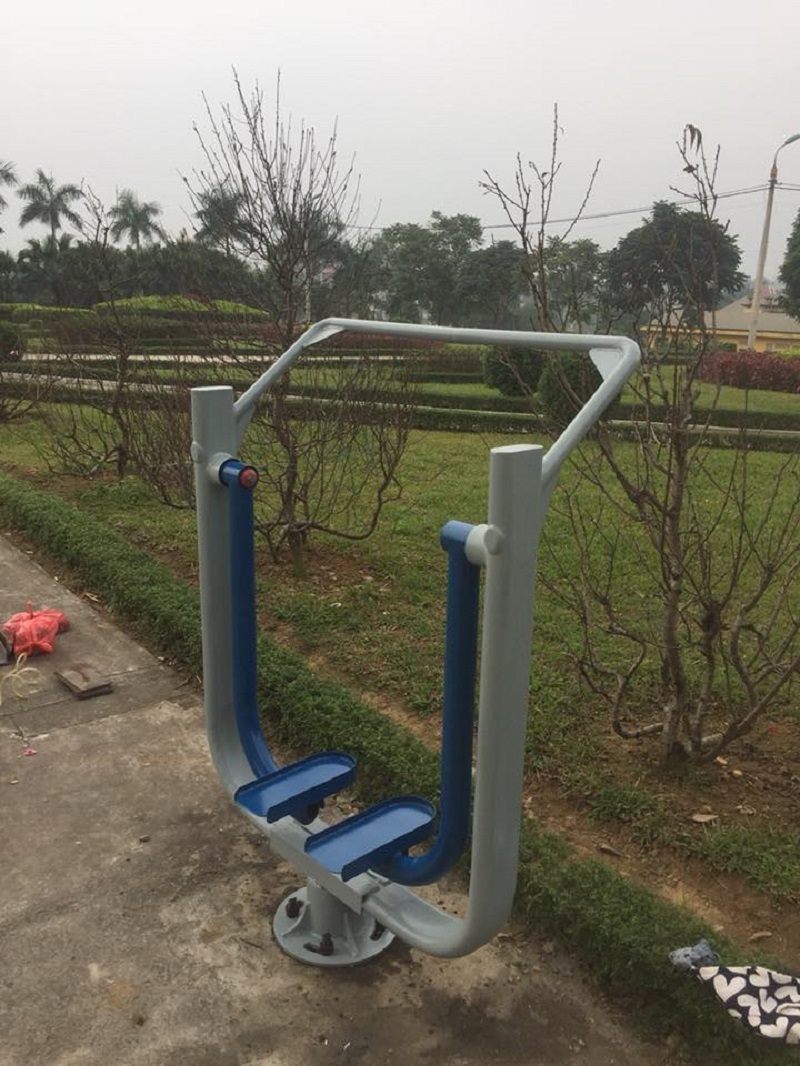 Lắp đặt thiết bị đi bộ trên không chính hãng