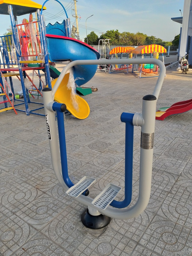 Hình ảnh lắp đặt hoàn thiện máy đi bộ trên không