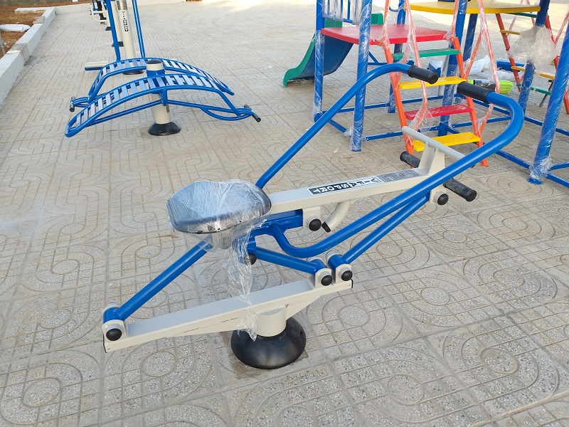 Hình ảnh lắp đặt máy tập thể dục thể thao ngoài trời phù hợp