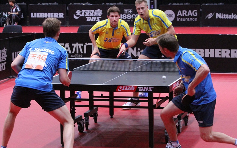 Xác định vị trí đứng bên bàn bóng trong luật bóng bàn đôi