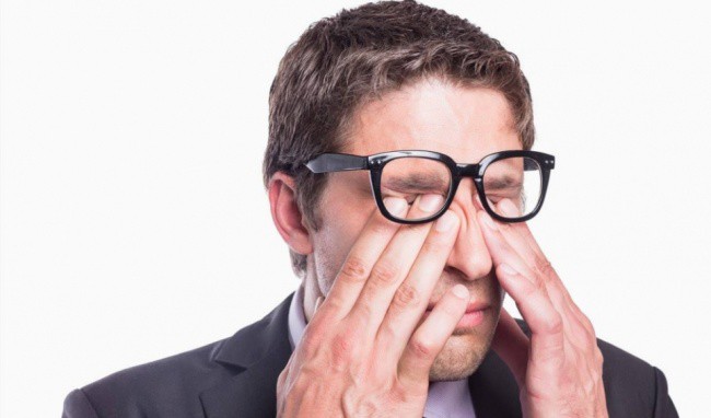 Vấn đề bệnh co thắt cơ mí mắt