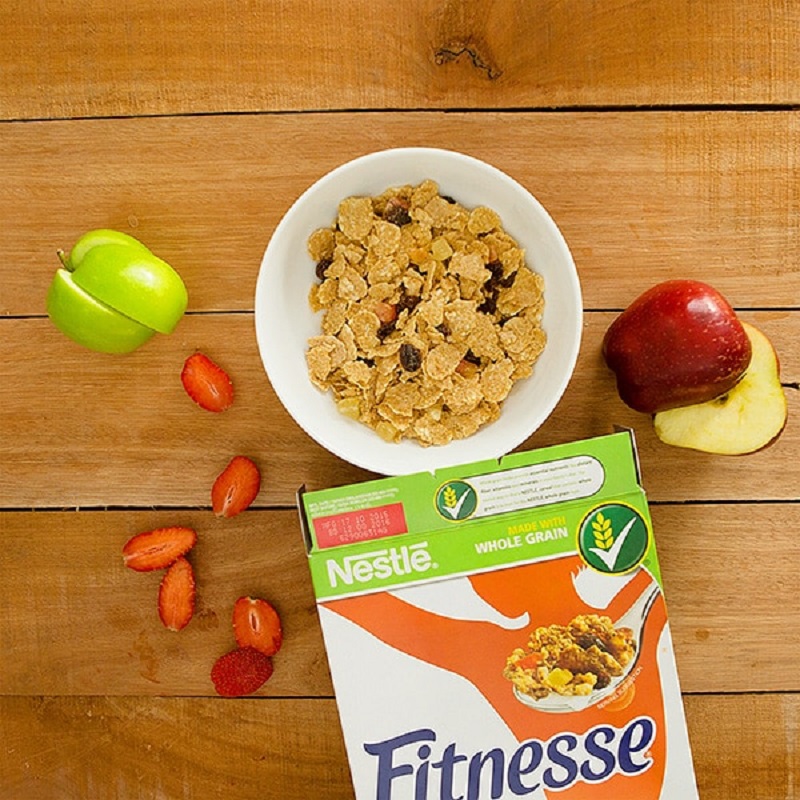Hạt ngũ cốc ăn kiêng Nestle Fitness anh Fruit
