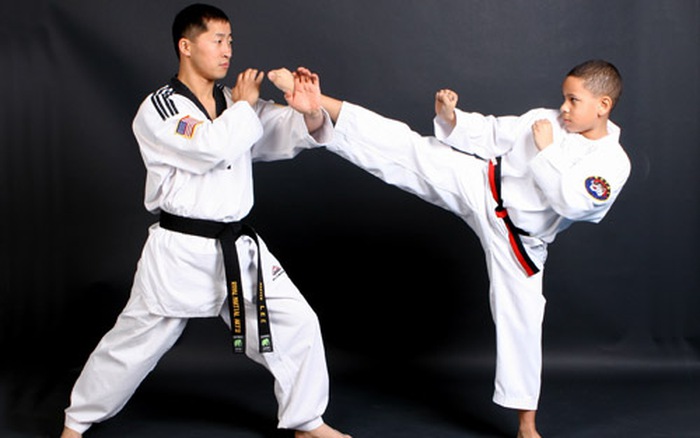 Cách học võ Taekwondo tại nhà cho người mới