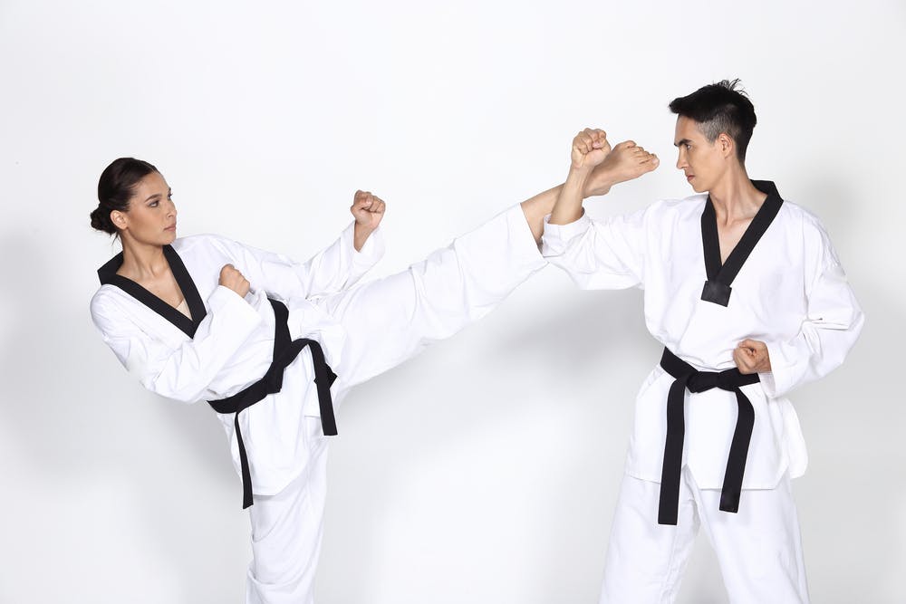 Các động tác tập luyện môn võ Taekwondo dành cho người mới
