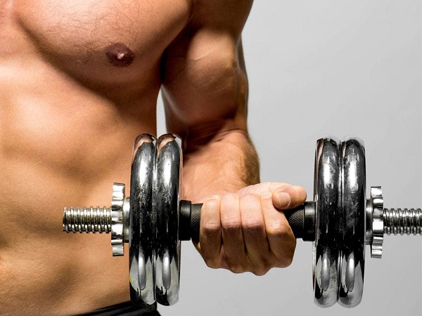 Những điều cần biết để tập tạ tay được đúng cách