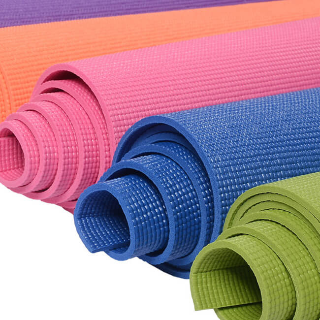 Thảm tập yoga được làm từ PVC