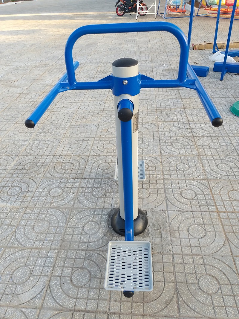 Hình ảnh thi công thiết bị tập lưng eo