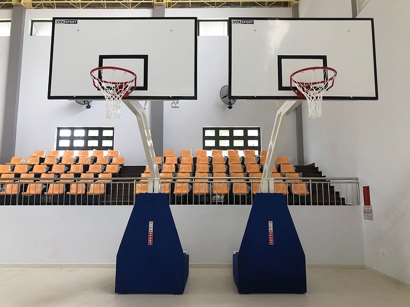 Có cần thiết phải mua trụ bóng rổ hay không