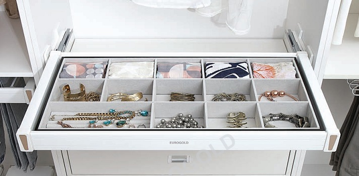 Giá để đồ trang sức màu trắng ray giảm chấn Eurogold