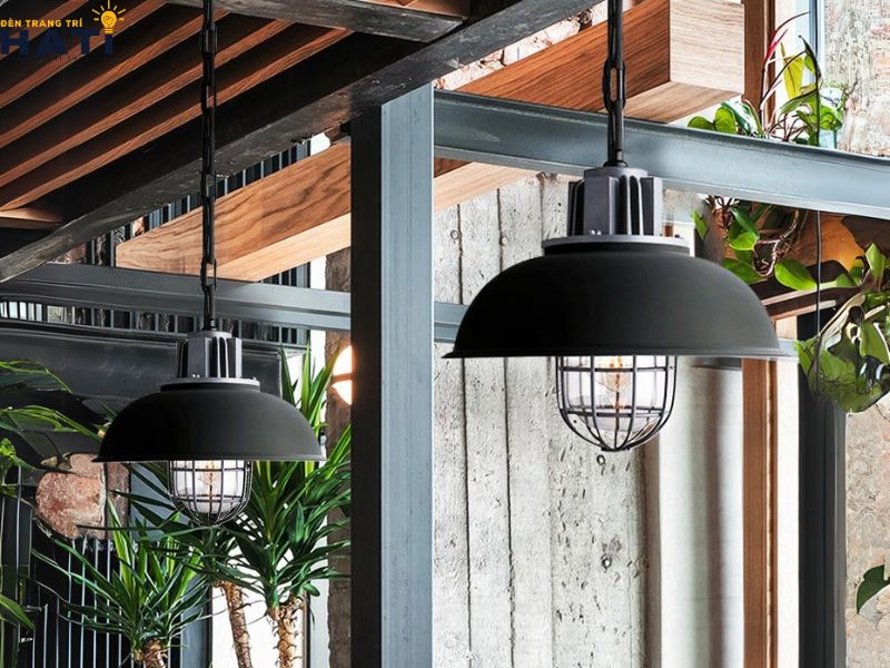 Đèn thả vintage là dòng đèn trang trí lấy cảm hứng từ thiết kế xưa cũ