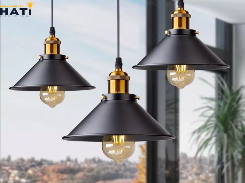 Đèn thả vintage bằng kim loại tạo cẩm giác mạnh mẽ