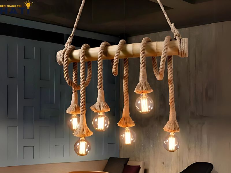 Đèn thả vintage kết hợp dây thừng và gỗ phù hợp không gian đồng quê châu Âu