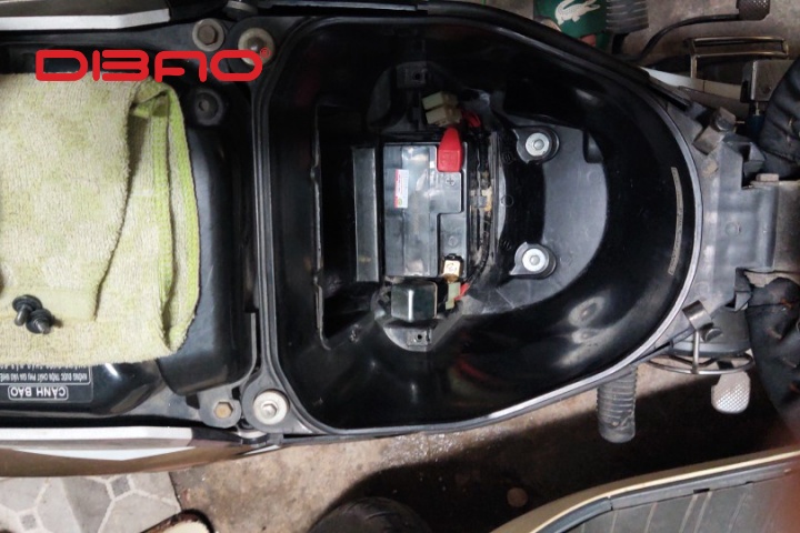 Tìm hiểu bình ắc quy xe máy là gì?