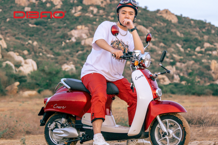 Tuân thủ giới hạn tốc độ và điều chỉnh tốc độ xe phù hợp với điều kiện đường