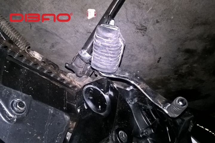 Nguyên nhân khiến cần số xe máy bị cong