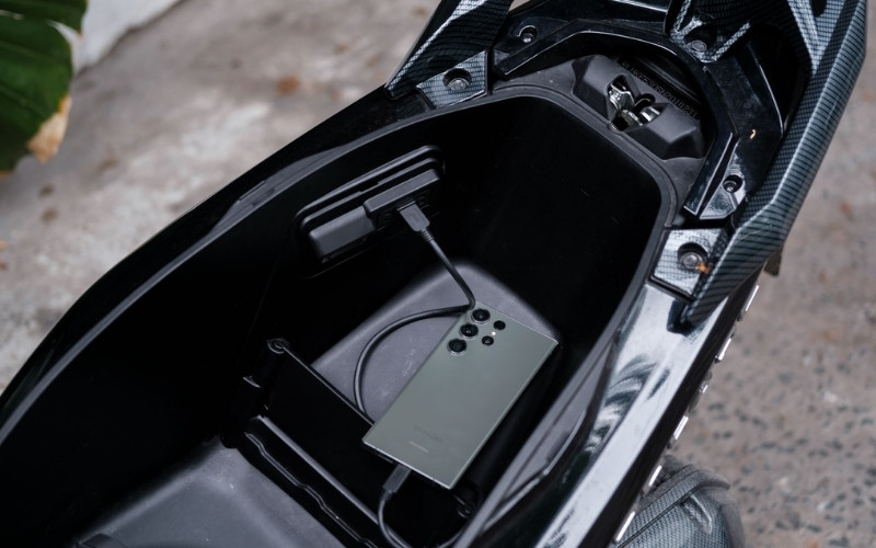 Việc để bình ga mini, bật lửa trong cốp xe là vô cùng nguy hiểm