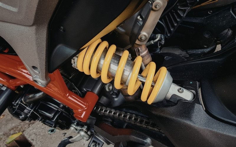 Giảm xóc xe máy bị chảy dầu