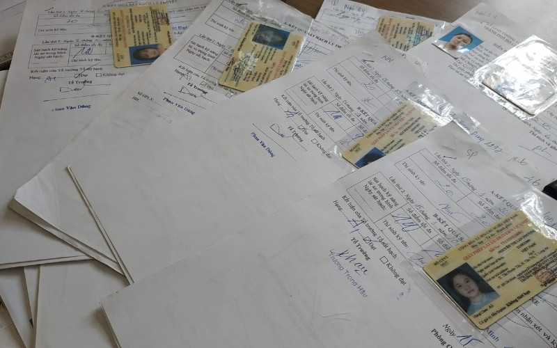 Thí sinh cần chuẩn bị khoản lệ phí khi thi sát hạch bằng lái xe máy