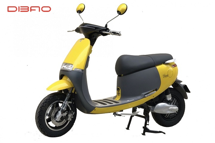 xe máy điện màu vàng