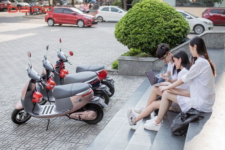 Đâu là hãng xe máy điện uy tín?