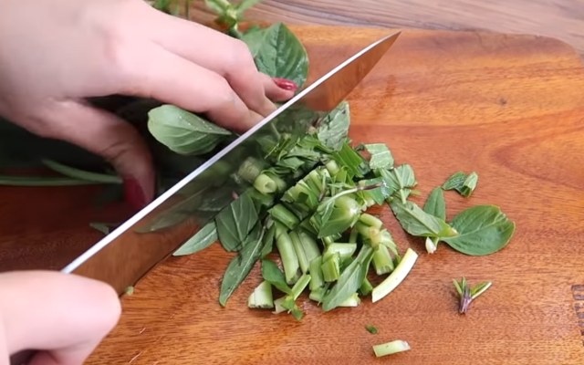 Bật mí cách nấu lẩu thái cá diêu hồng chua cay ngon ngất ngây