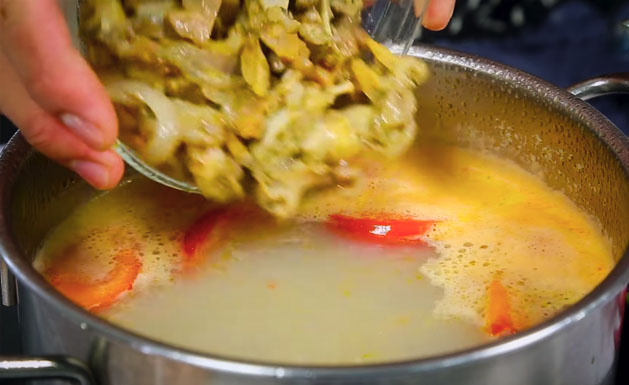 Trai nấu chua ngon