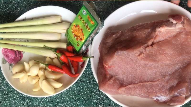 2 cách làm thịt lợn khô cháy tỏi và thịt lợn khô xé sợi tại nhà
