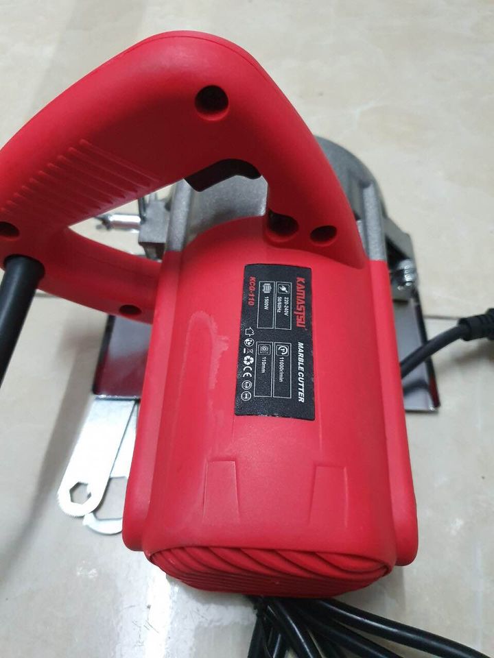 Máy Cắt Gạch 1500w Kamastsu KCG-110